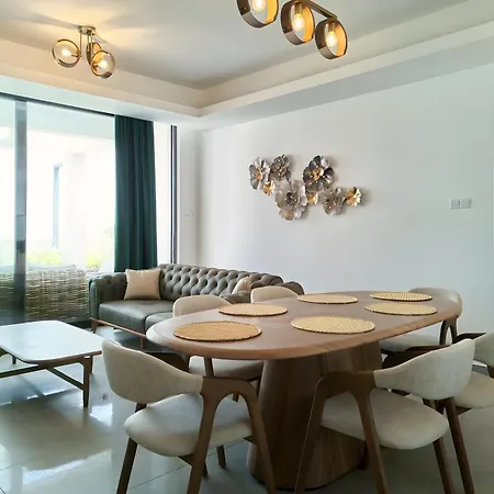 Daire Two Bedroom Stylish With Sea And Mountains View