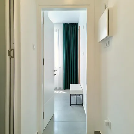 Two Bedroom Stylish With Sea And Mountains View Kyrenia (Northern Cyprus)